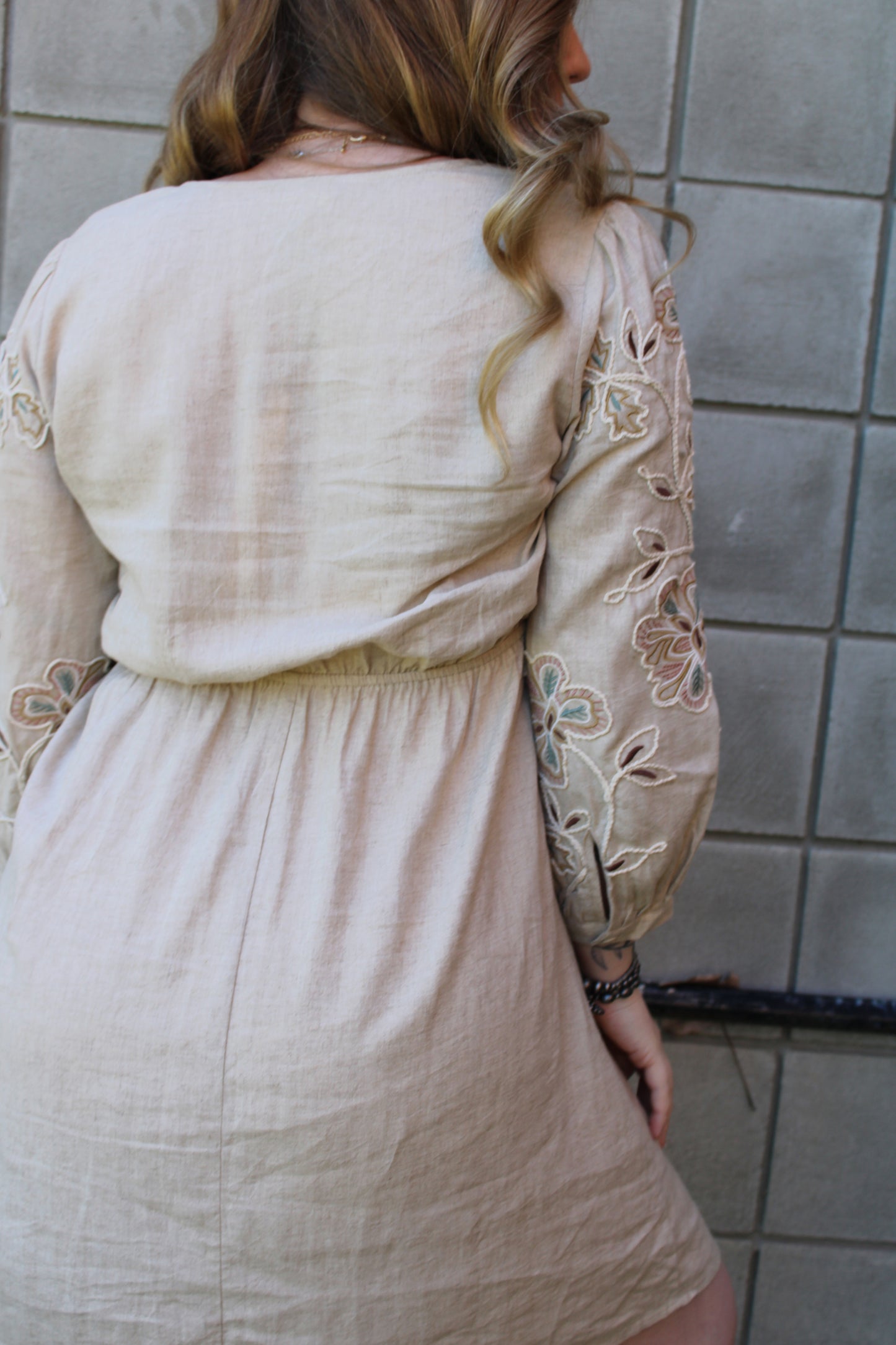 Natural 3/4 Embr. Sleeve V-Neck Mini Dress