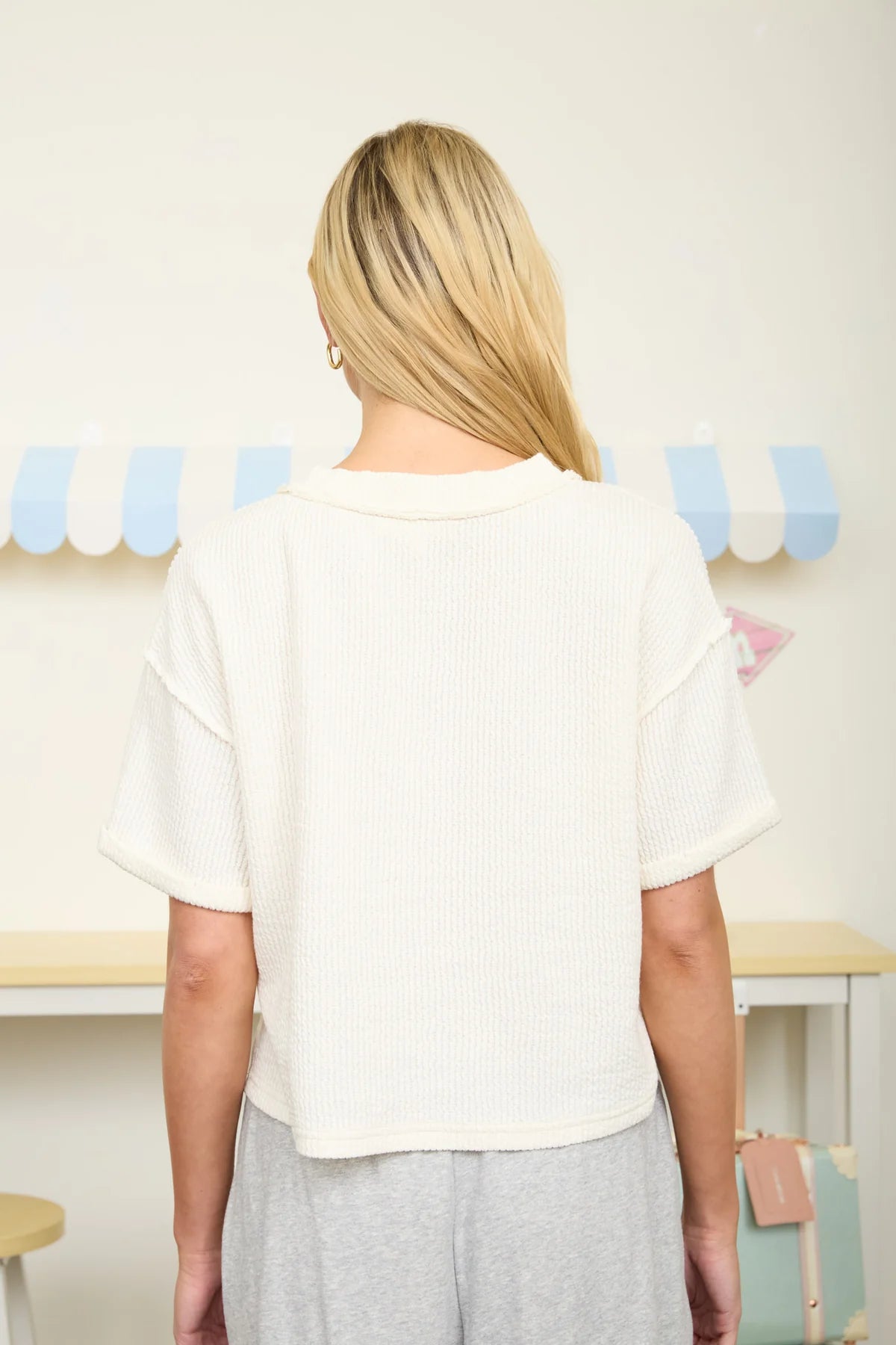 V-Neck Ivory Knit Short Sleeve Top