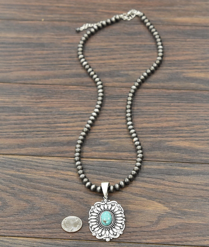 Turquoise Floral Pendant Beaded Necklace