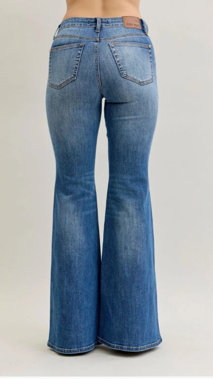 Judy Blue Mid-Rise Jaqueline Flare Double Angular Seam Jean