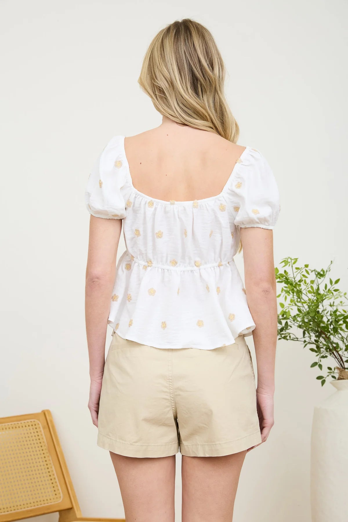 White Floral Puff Sleeve Blouse.